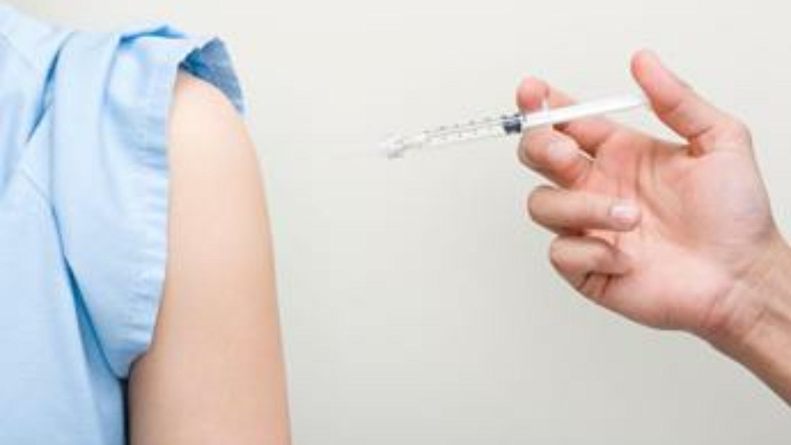 Infettivologi: "Preoccupa calo vaccinazioni, 2025 sia l'anno del Piano pandemico"