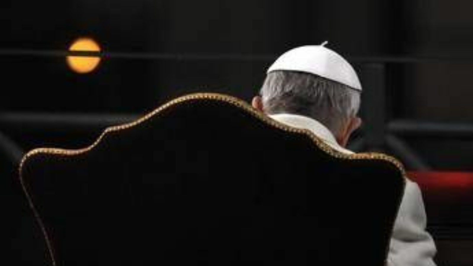 Papa Francesco e la causa della morte, ecco perché la polmonite c'entra con l'ictus