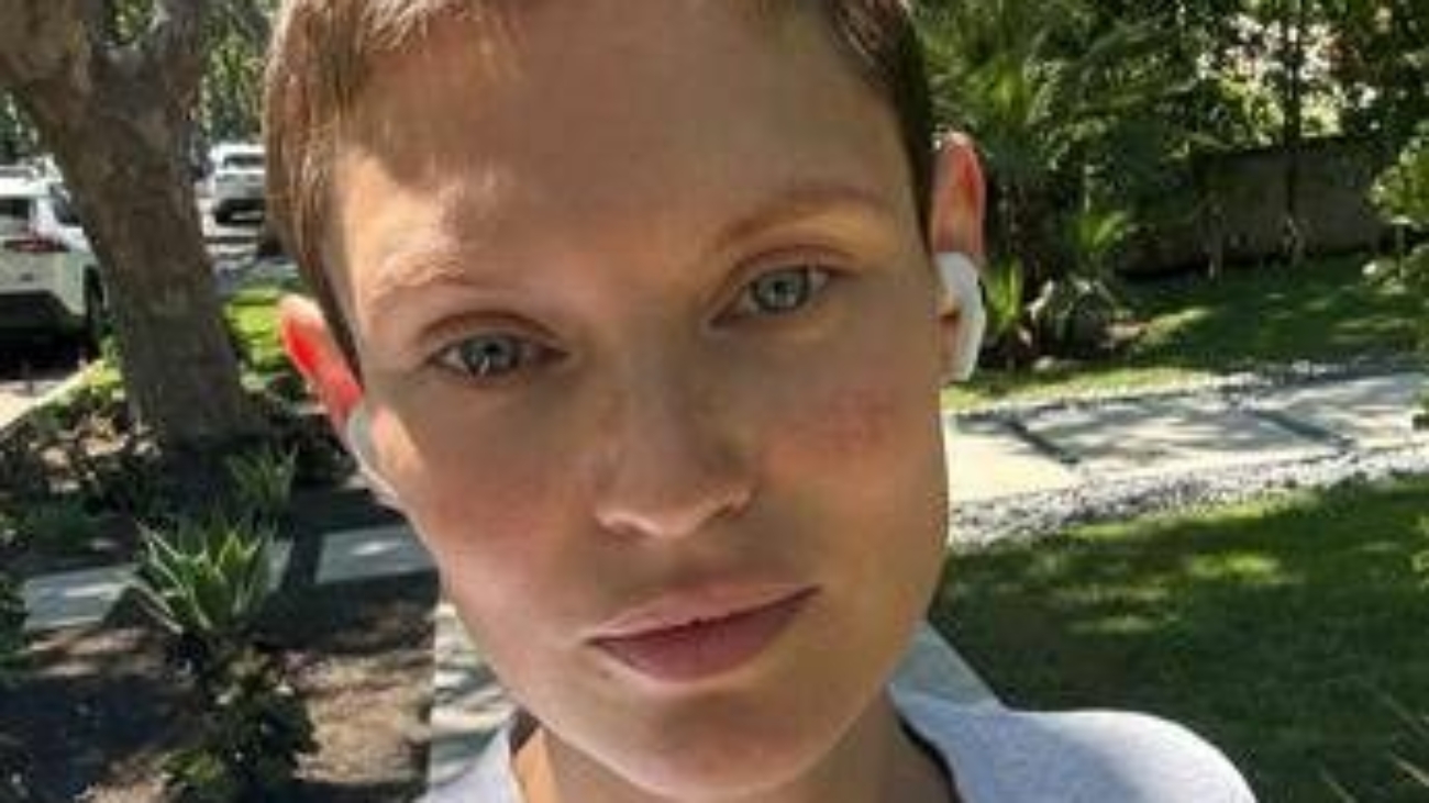 Bianca Balti e il cancro, la denuncia sui social: "Pillole salvavita non si trovano"