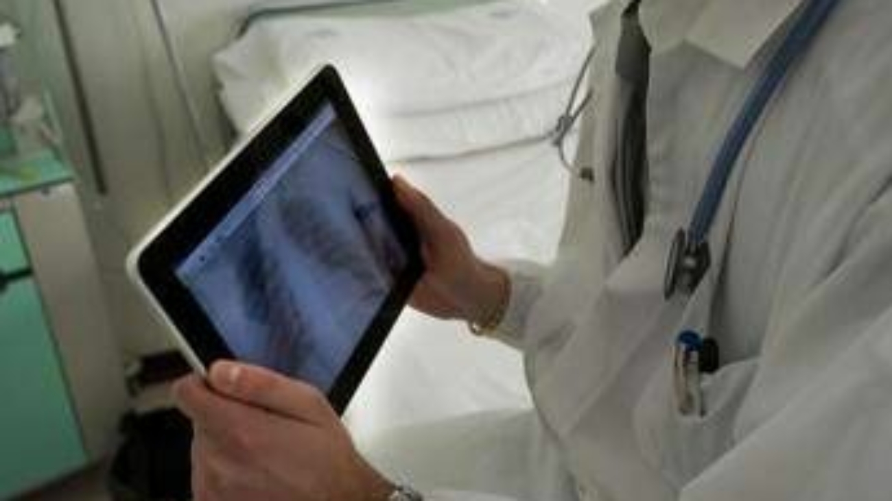 Sindacati medici: "Ospedali occupati dall'università, carriere scippate"