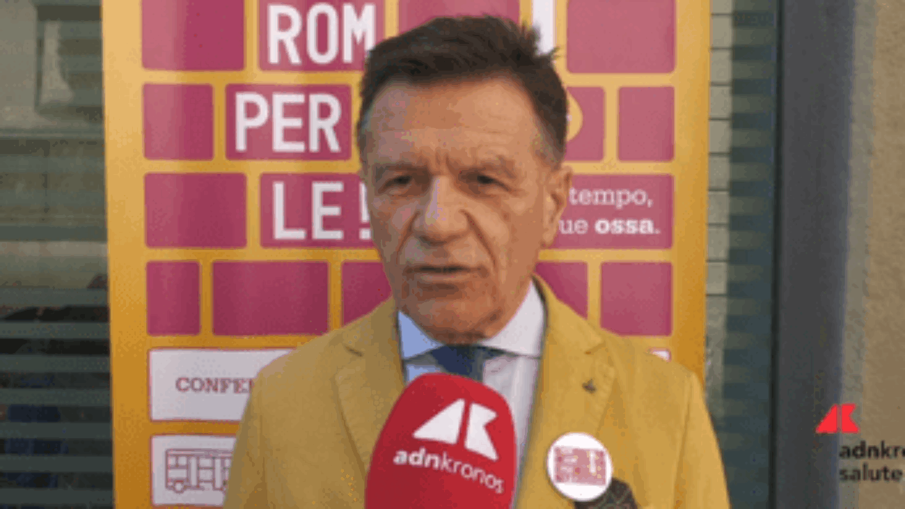 Osteoporosi, Silveri (Fedios): "Su 2,8 mln di donne 2 mln non sono trattate"