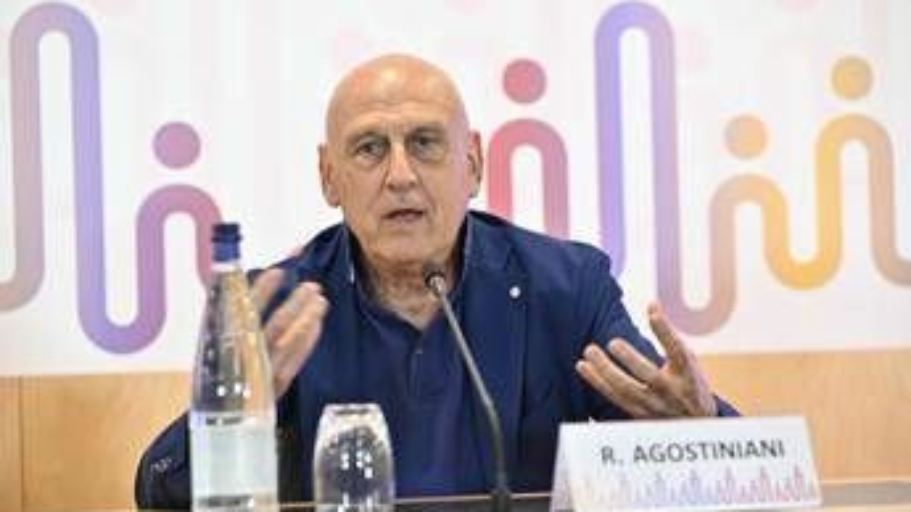 Agostiniani (Sip): "Sempre più fragili per dipendenza digitale, fenomeno esplosivo"