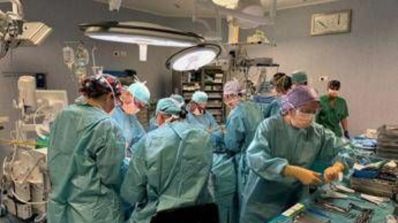 Tumori, mandibola ricostruita con un osso della gamba nel Milanese