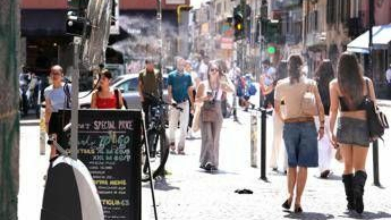Caldo record, oggi 17 città da bollino rosso: picchi fino ai 40°