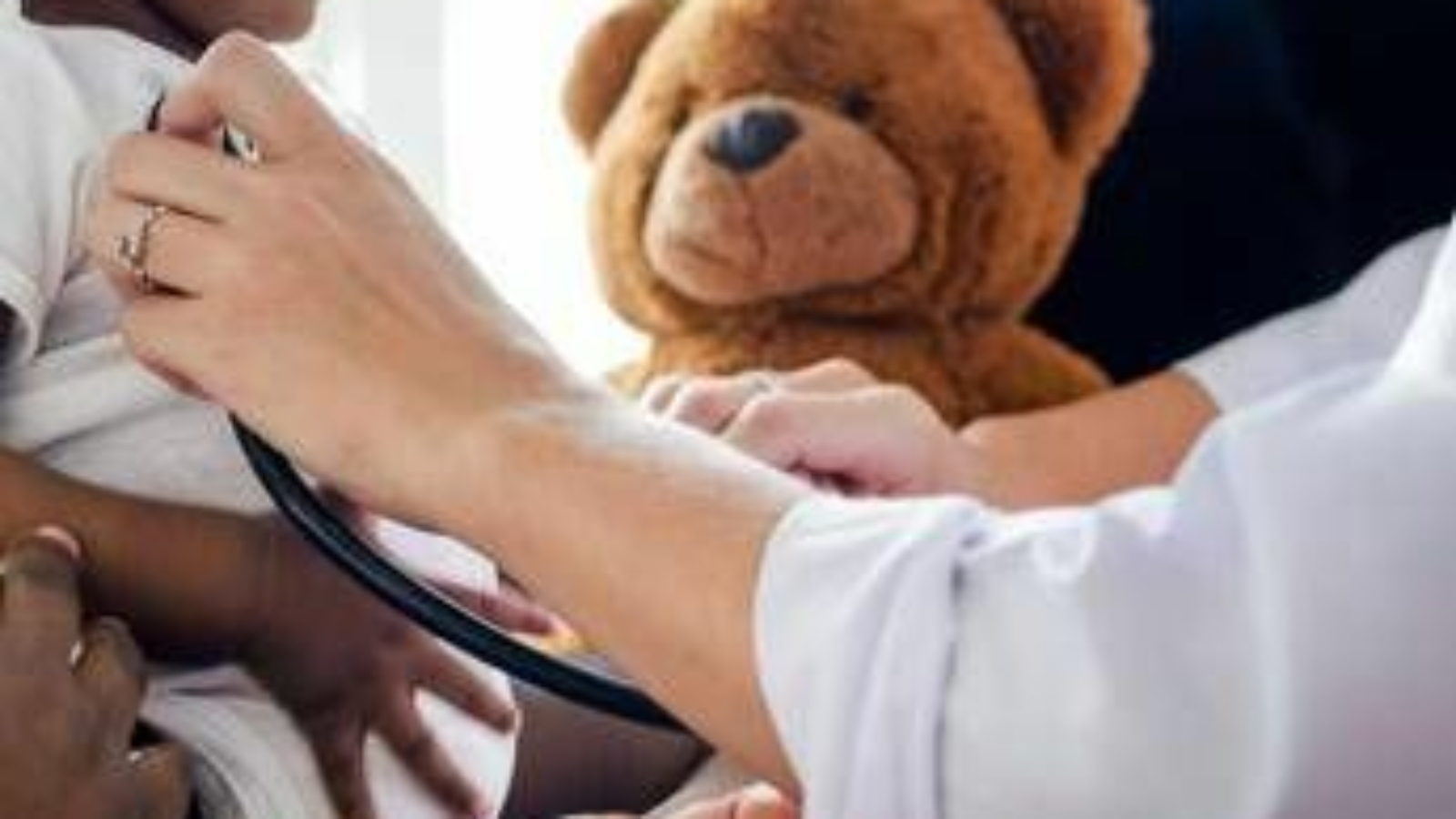"In Italia mancano 500 pediatri", il report della Fondazione Gimbe