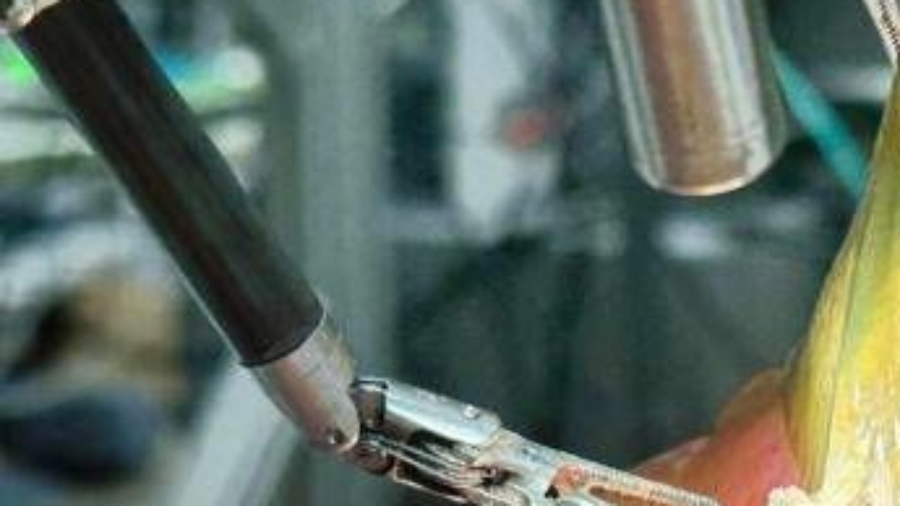 Il 'dottor robot' opera da solo, primo intervento senza aiuto umano