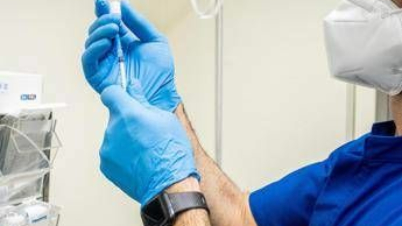 Covid, diramata circolare per i vaccini: dove si potrà fare richiamo e come prenotare