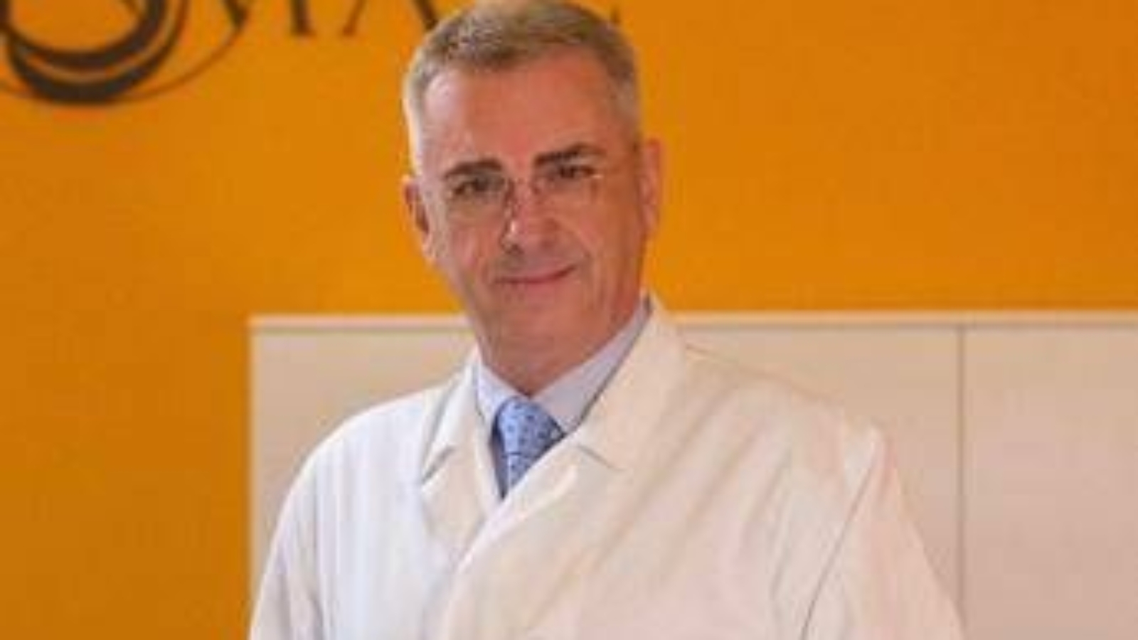 Torna l'ora solare, l'immunologo: "Doppio cambio annuale è stressante, genera un fenomeno assimilabile a un mini jet lag"