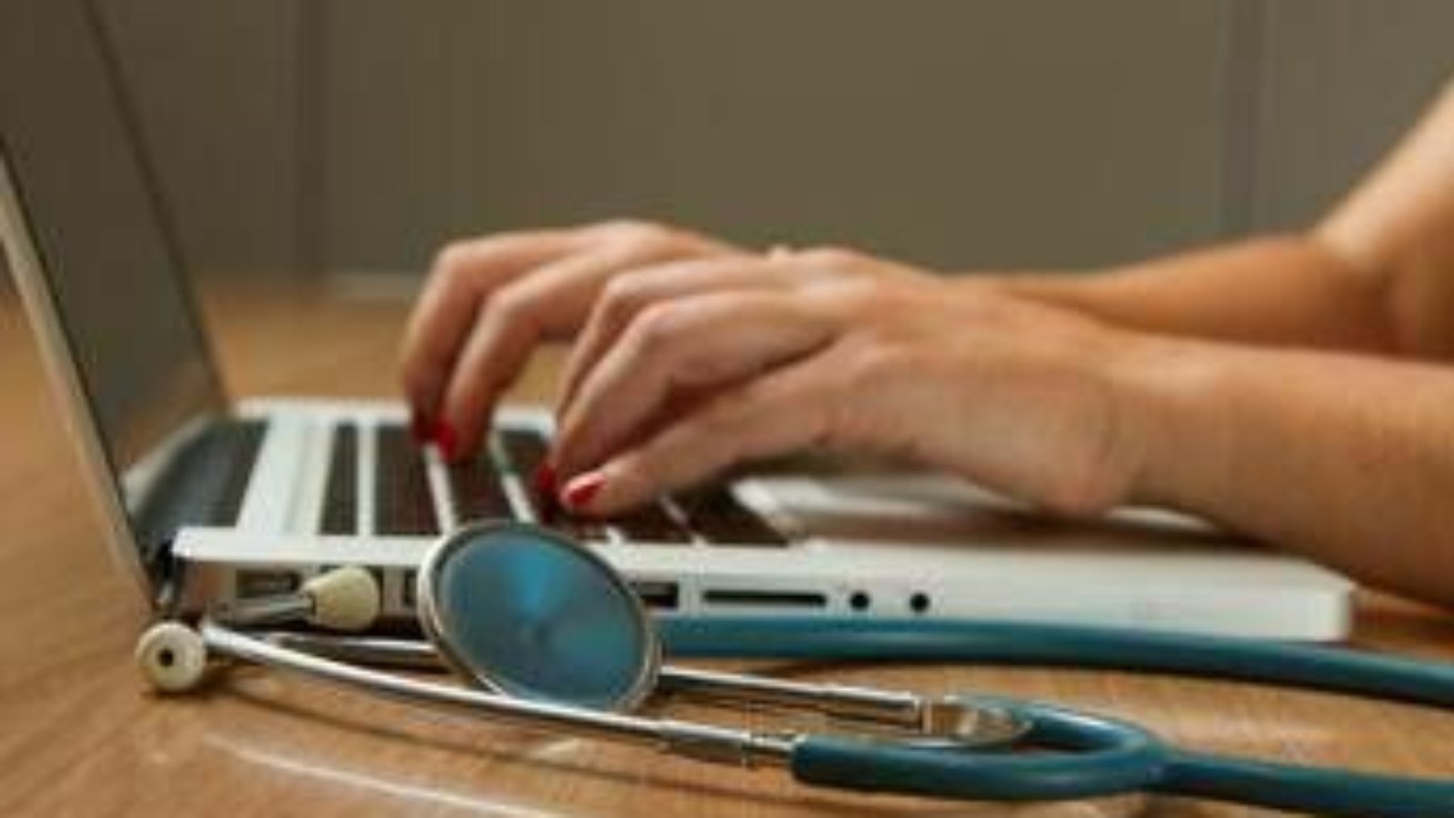 Sanità digitale, una strategia nazionale oltre il Pnrr: mercato Ict a 2,93 miliardi nel 2026
