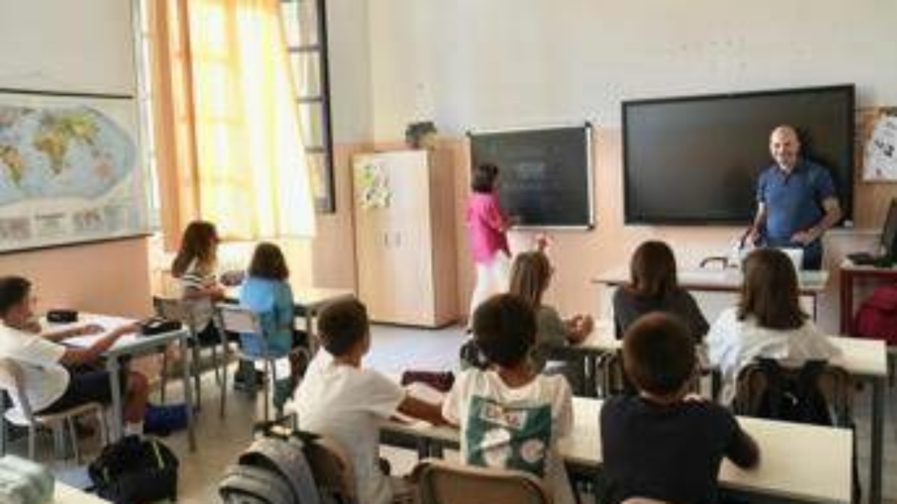 Sesso, i giovani preferiscono parlarne a scuola