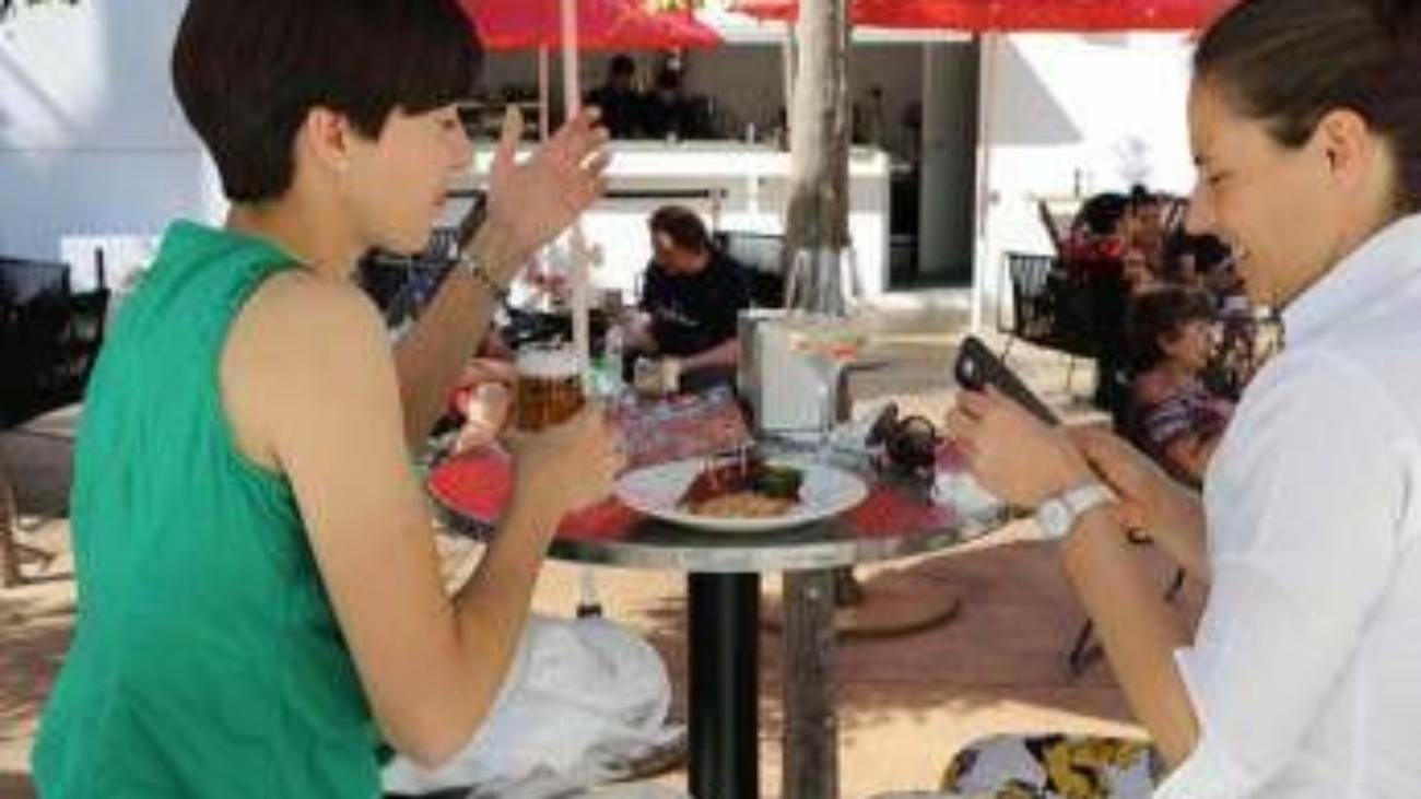 Alimentazione, italiani e lombardi si descrivono attenti a tavola, esperti 'la realtà è diversa'