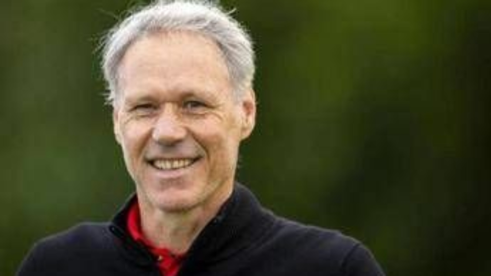 Ex calciatore Van Basten caregiver della moglie malata, Vaia: "Tanti non possono farlo"