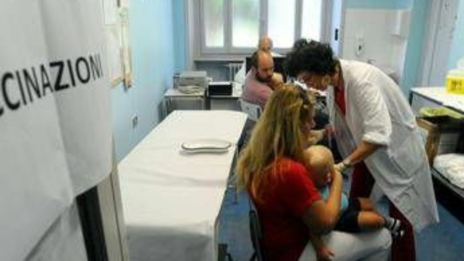 Tumori, nelle Marche 11mila casi l'anno, Aiom 'ogni paziente si sottoponga a 5 vaccinazioni'