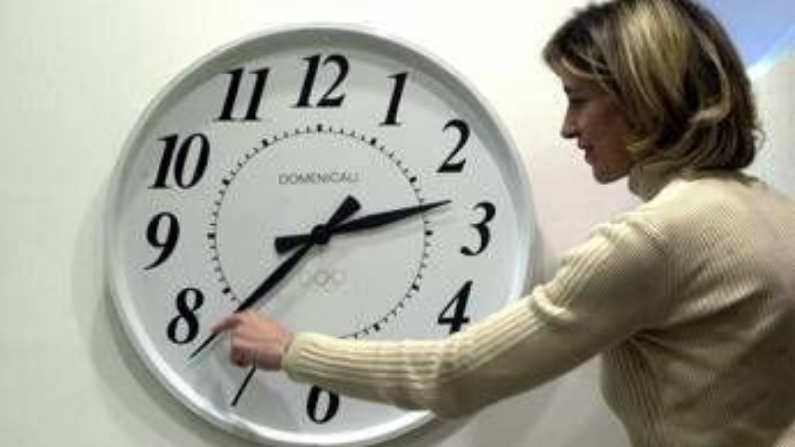 L'ora legale aumenta i rischi per cuore e crescono infortuni sul lavoro, i 5 consigli dell'esperta