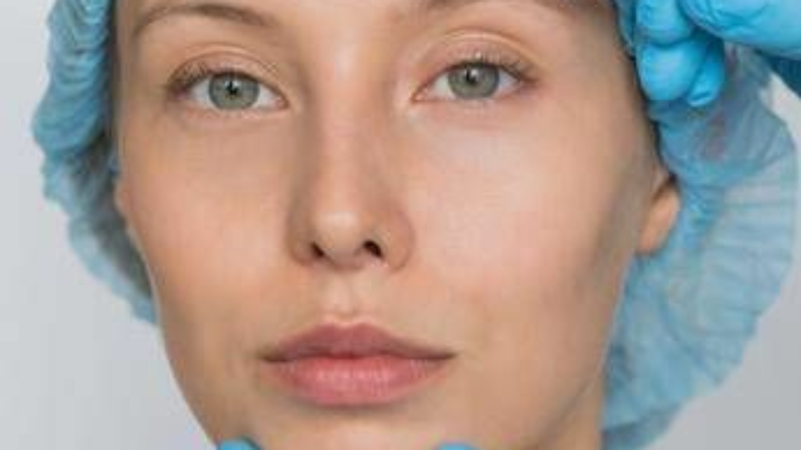 Chirurgia estetica in crescita, ma è rivoluzione 'soft': i trend dal seno ai filler