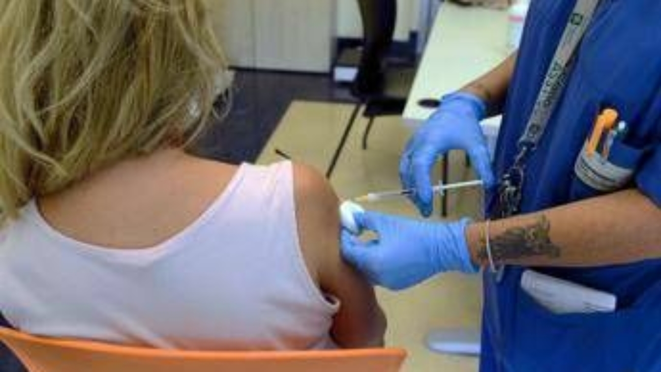 Settimana immunizzazione, Sip: "La prevenzione non si ferma all'infanzia, linea dedicata"